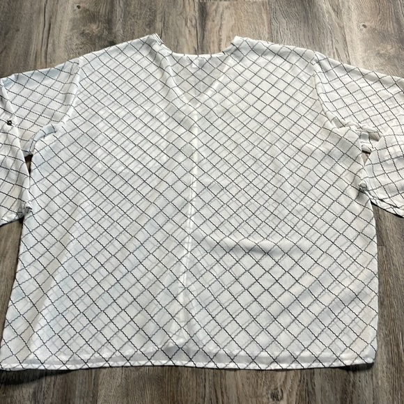 Cabi White & Black Lattice Sheer Button Down Top, size large - Picture 8 of 10
